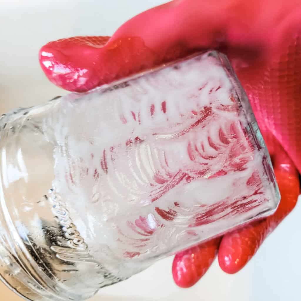 adding more paste to remove label from jar