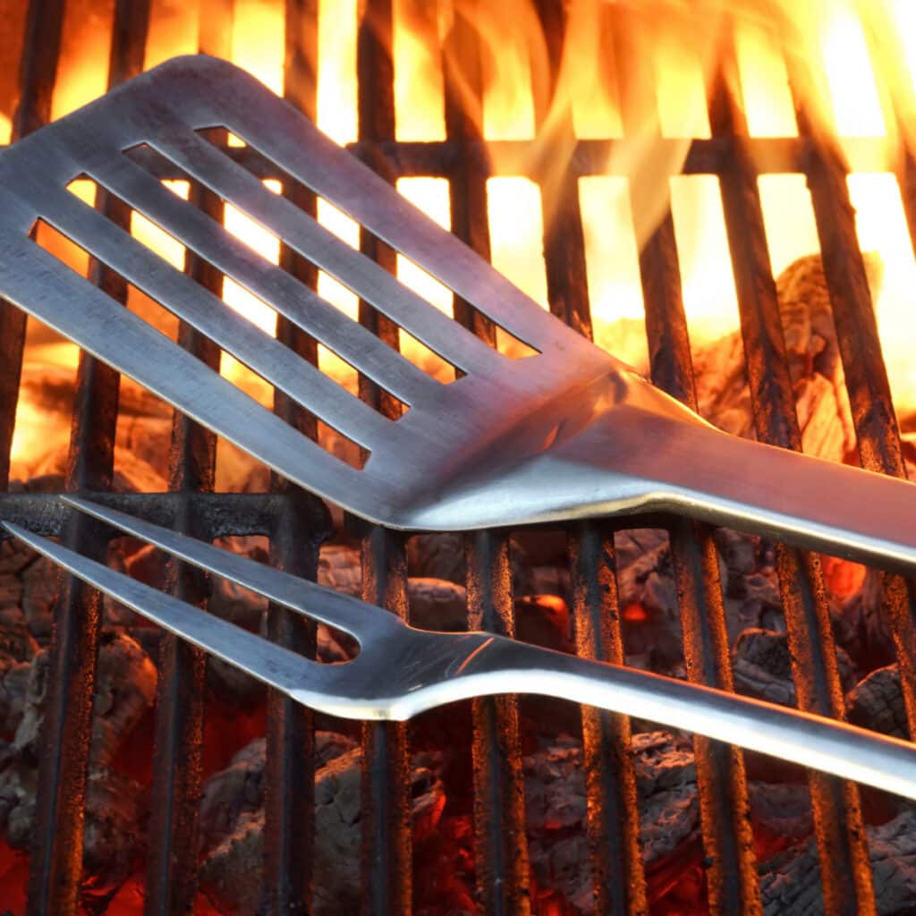 declutter grilling tools