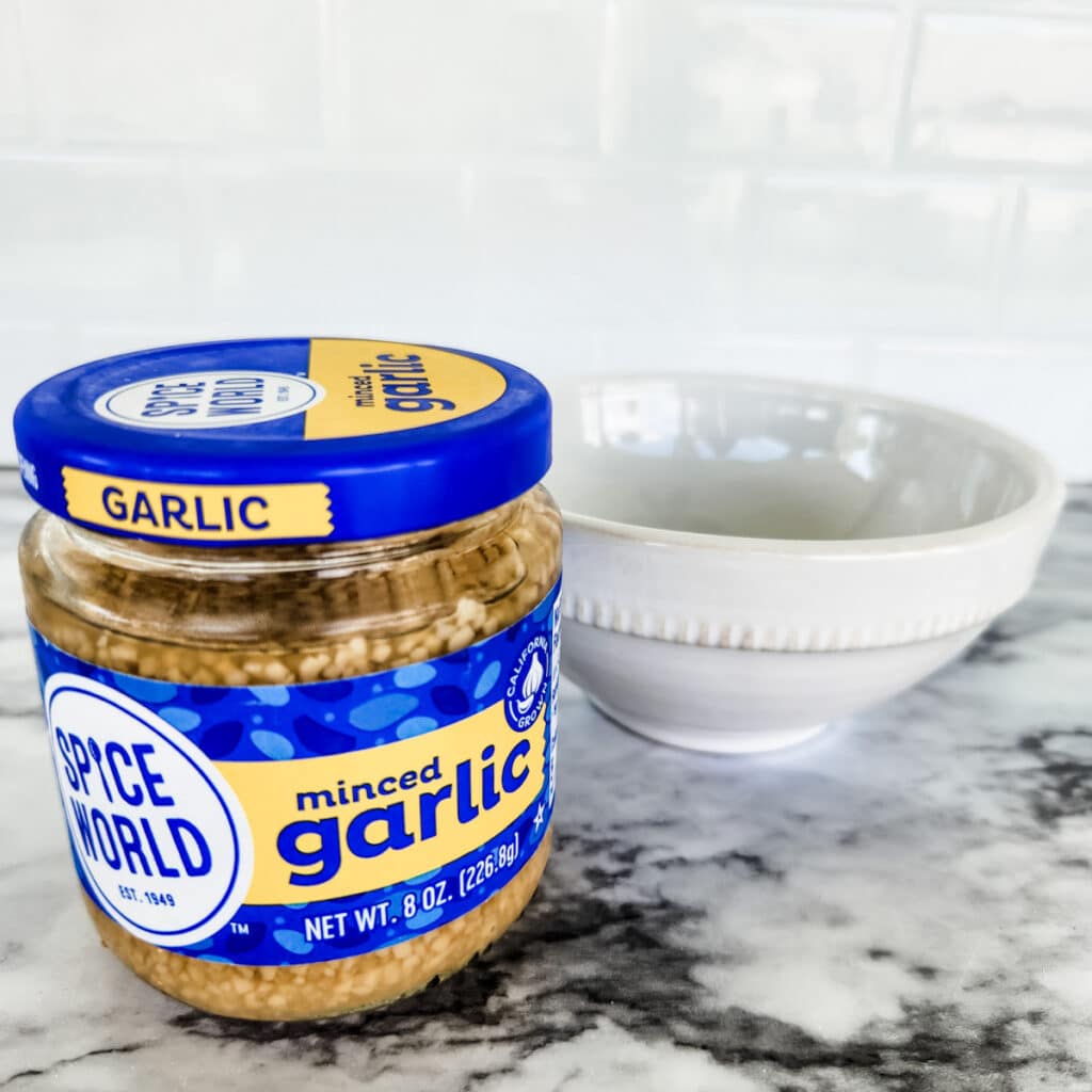 using garlic to get rid of ants