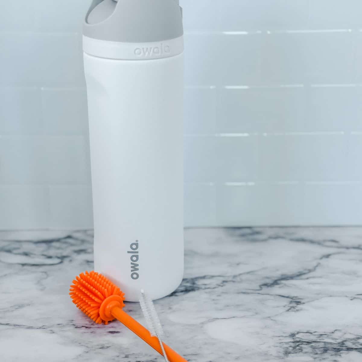 How to Clean Your Owala Water Bottle & All Of The Parts Frugally Blonde
